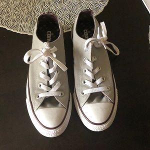 Converse shoes size 6
